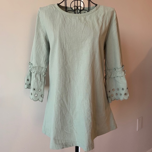 📦 MOVE OUT SALE - Embroidered Bell Sleeve Boho Top in Sage Green - Picture 2 of 8